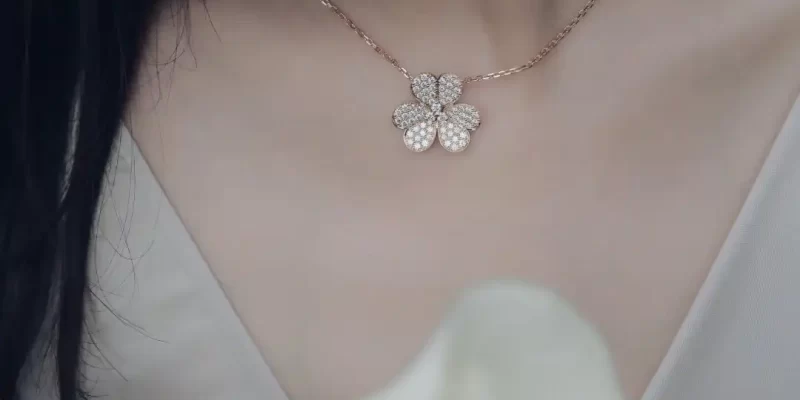 选购指南：结婚对戒搭配技巧，让你的爱情永恒闪耀SEO优化版标题