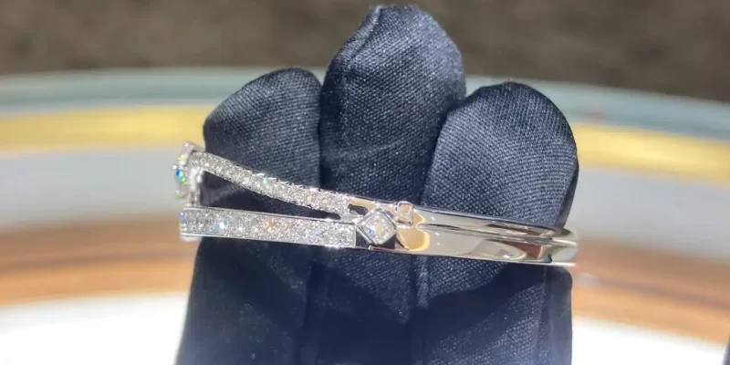 选购指南：婚戒搭配攻略，教你挑选完美结婚对戒！——结婚对戒选购必备知识