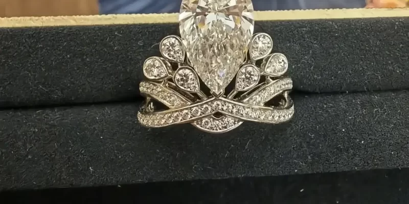 求婚钻戒选购攻略：如何挑选完美钻戒打造浪漫求婚瞬间！