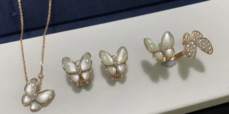 婚戒搭配攻略：挑选完美结婚对戒，让你的爱情永结同心！
