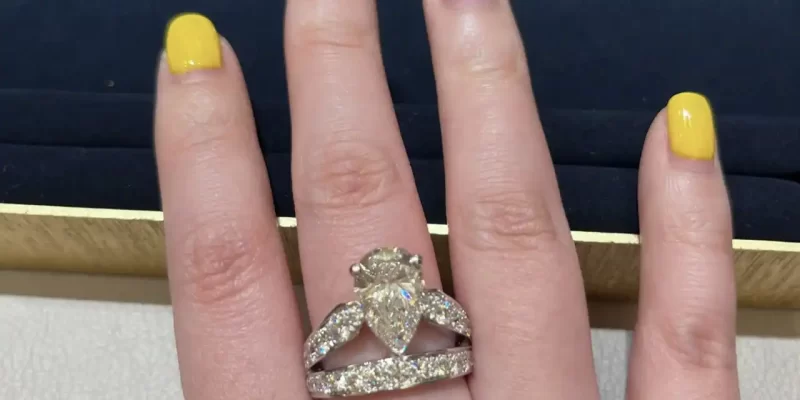 浪漫求婚必备！选购高性价比求婚钻戒的10大秘诀与推荐