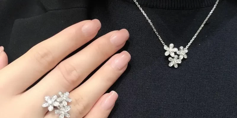 求婚钻戒挑选攻略：如何选择完美婚戒打造浪漫求婚瞬间