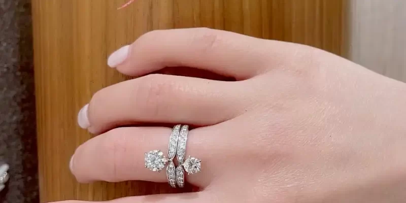求婚钻戒选购攻略：挑选完美戒指，让你的爱情告白闪耀永恒光芒！