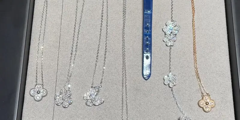 高品质求婚钻戒选购指南：如何挑选完美婚戒打动心爱的人