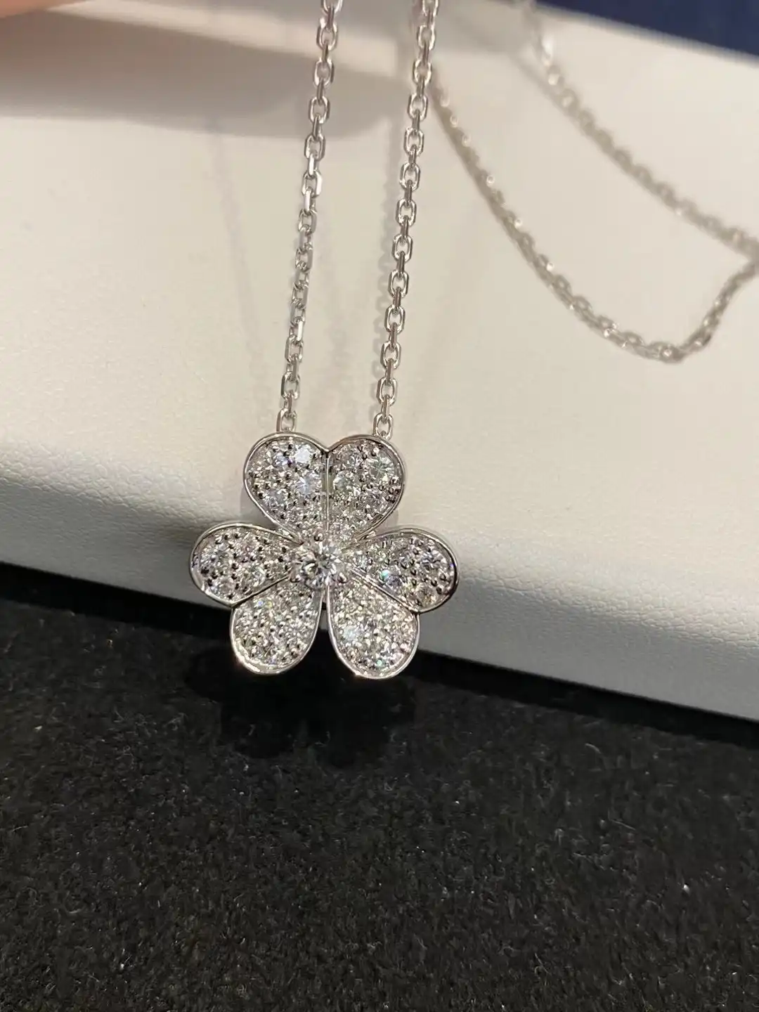 求婚钻戒定制图片展示