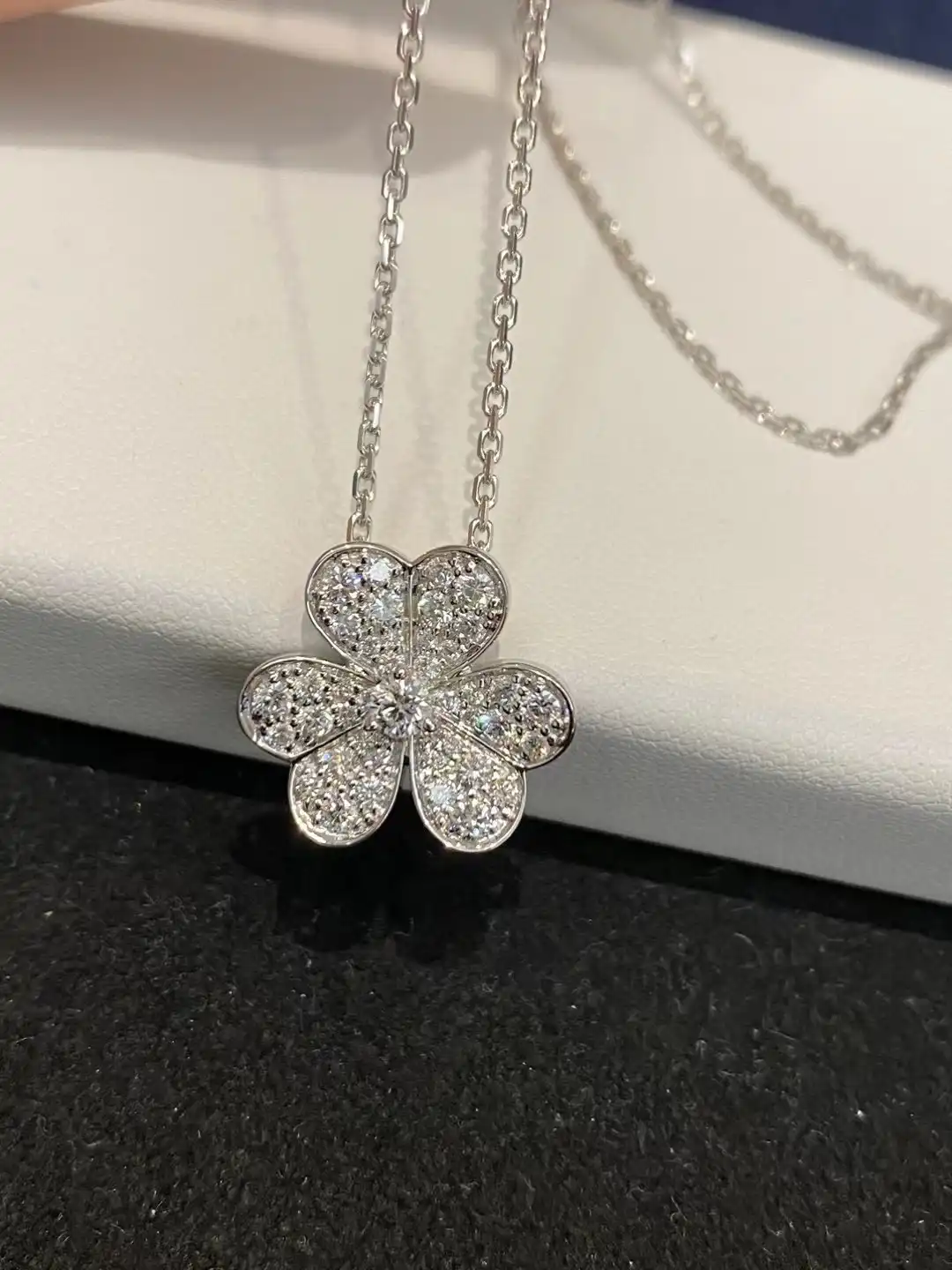 求婚钻戒定制图片展示