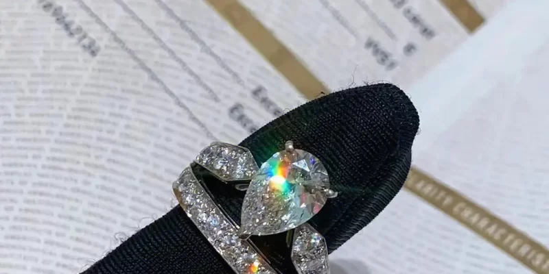 选购指南：婚戒搭配技巧，打造完美结婚对戒组合，助你爱情升华！