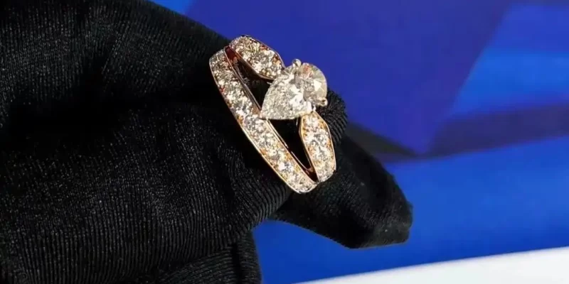 求婚钻戒选购攻略：十大热门品牌及挑选技巧揭秘！
