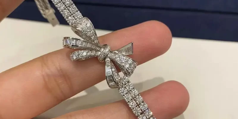 8万5买的钻戒，说好100%回购“中国黄金”变卦了!消费者求助