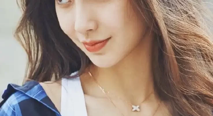 求婚钻戒选购攻略：挑选完美钻戒的6大秘诀，让你的求婚更加浪漫难忘！
