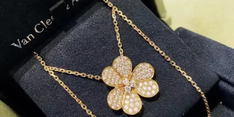 结婚对戒选购攻略：挑选完美搭配，展现甜蜜爱情的永恒象征！