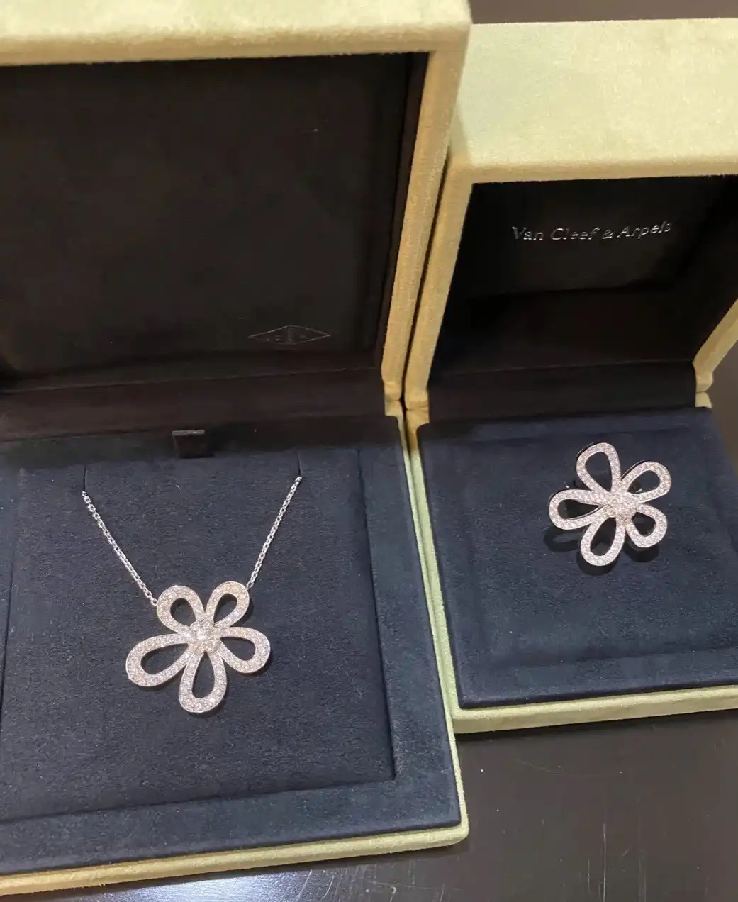 求婚钻戒定制图片展示