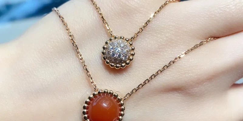 浪漫求婚必备：挑选完美求婚钻戒的5大秘诀与选购指南